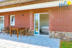 Ferienhaus am Gutspark Drankse Ferienwohnung Sonnentag, Dranske